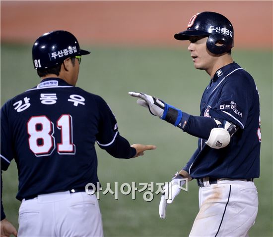 [포토]'2타점' 김재호, '끝날 때까지 끝난게 아니다'