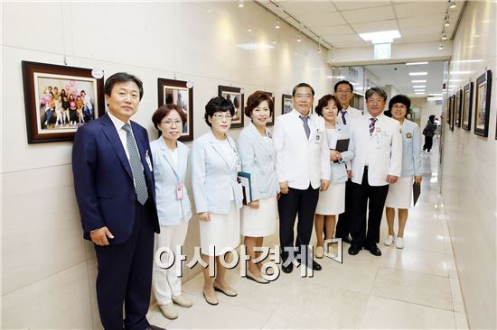 전남대병원 개원 105주년 간호사진전 개최