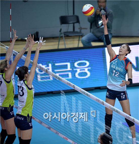 [포토]한송이, '블로킹을 살짝 넘겨'