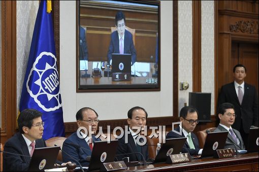 [포토]발언하는 황교안 총리