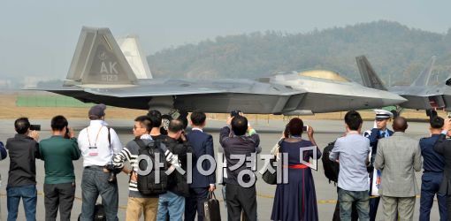 [포토]비행 마친 F-22