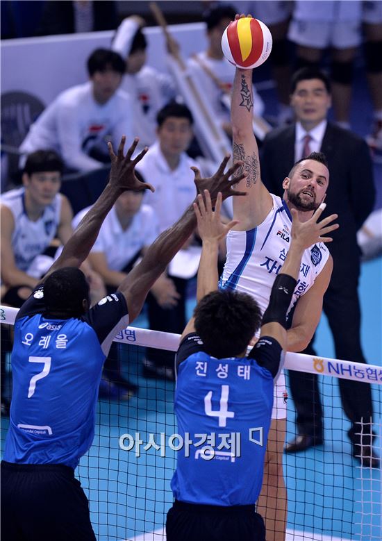 [포토]그로저, '막을테면 막아봐'