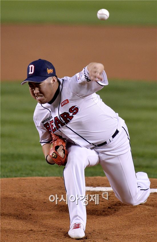 [포토]유희관, '사력을 다해'