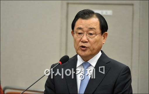 특검, '블랙리스트 의혹' 이병기 전 실장 자택 압수수색