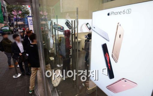 '아이폰6s' 출시 4주차…"삼·애·엘戰 치열"