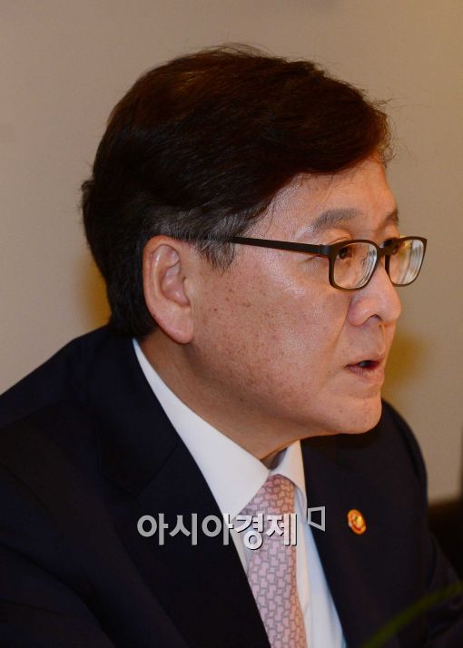 [포토]인사말 전하는 정진엽 보건복지부 장관