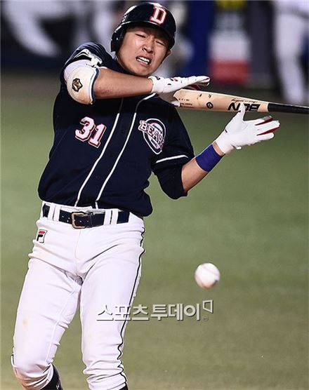 정수빈 부상…두산 돌발 변수 극복할까