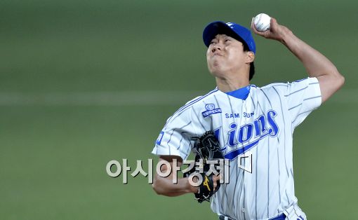 [포토]역투하는 삼성 차우찬
