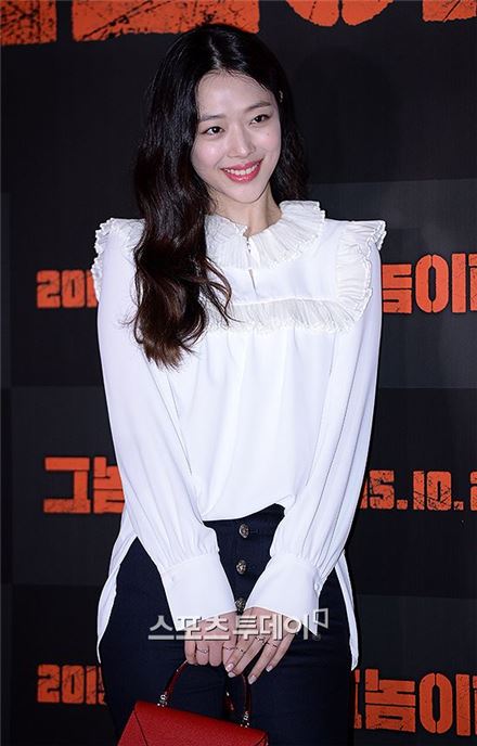 김수현-설리, 영화 '리얼' 출연 확정…특급 케미 이룰까