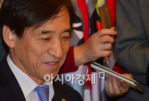 [포토]이주열, 'FOMC 주의깊게 지켜봐야' 