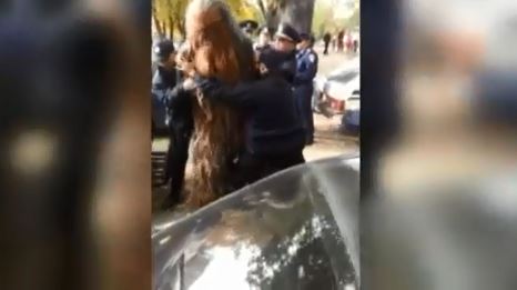 '선거법 위반' 츄바카 체포 "다스베이더 지지…재산 은하계 있어 벌금 못 내"