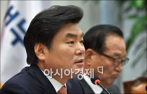 원유철 "야당, 교과서 문제 총선까지 끌고가려해"