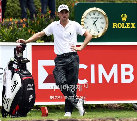 토마스, 선두 "11언더파 봤어?"