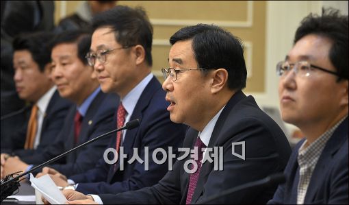 [포토]발언하는 김종훈 정책위의장