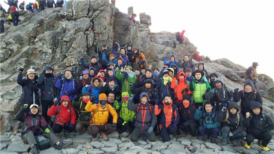 대보그룹 임직원, 지리산 12시간 코스 완주