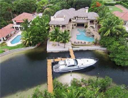 더스틴 존슨이 최근 미국 플로리다주 팜비치가든에 구입한 56억원짜리 신혼집. 