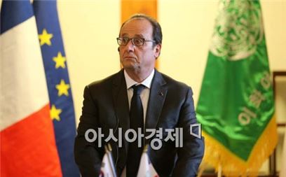 올랑드 프랑스 대통령, 테러에 강경 대응…국가 비상사태·국경 폐쇄