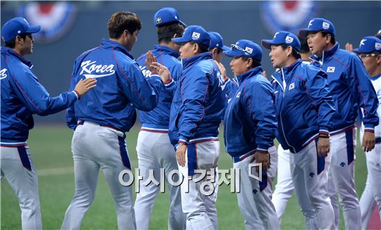 [포토]야구대표팀, 쿠바에 6-0 완승