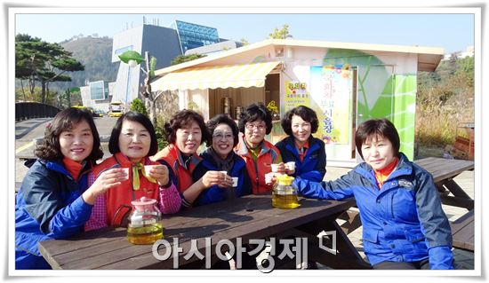 함평군 공직자 천사부인들, "국향대전 홍보 대사" 앞장