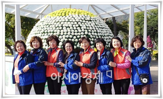 함평군 공직자 천사부인들, "국향대전 홍보 대사" 앞장