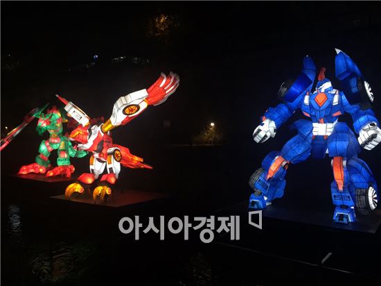 수천개 '등' 한강 수놓는 '서울빛초롱축제' 개최