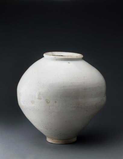 일본 반출 42cm 높이 달항아리, 홍콩서 경매 나온다