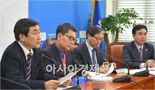 野, 과잉진압 맹비난…"朴 정부와 박정희 닮았다"