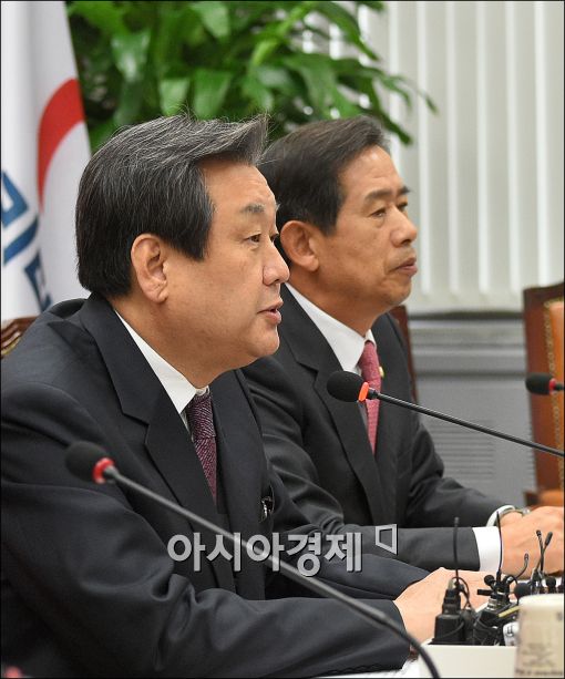 김무성 새누리당 대표(왼쪽)