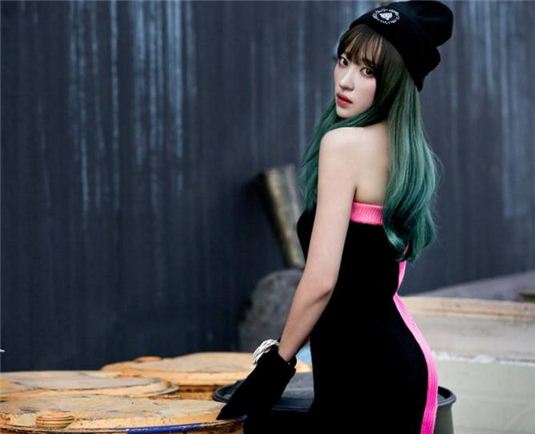 EXID 하니, 컴백 앞두고 초록 머리 변신…'신비롭네'
