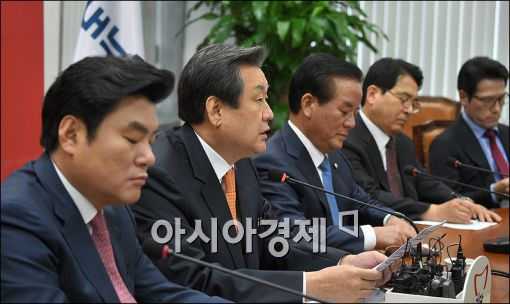 [포토]발언하는 김무성 대표