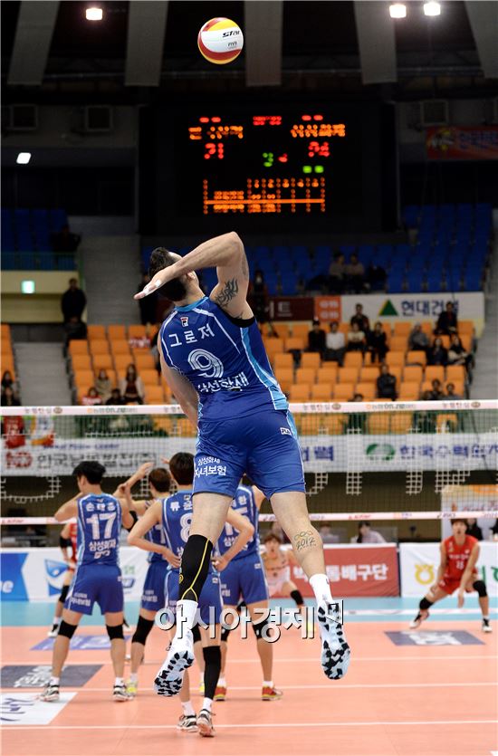 [포토]그로저, '3-0 승리를 확정하는 서브에이스'