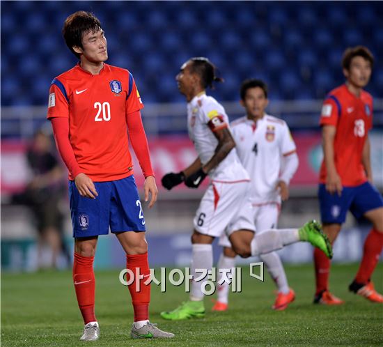 [포토]장현수, 'PK 실축이라니…'