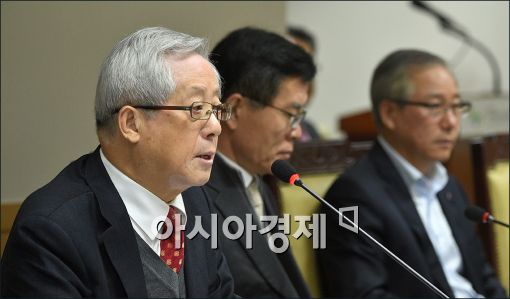 [포토]발언하는 송위섭 노동시장 위원장