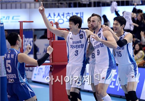 [포토]삼성화재 4연승, '깨어난 승리 본능'