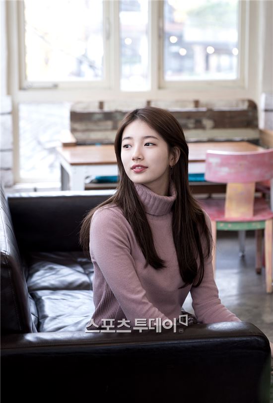 수지, 김우빈과 차기작서 호흡 "남자친구 이민호, 조언은 아직"