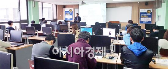 호남대학교 문화콘텐츠창의인재양성사업단(단장 김명중)이 17일 문화콘텐츠분야 전문가를 초청해 취업특강을 실시했다.  
