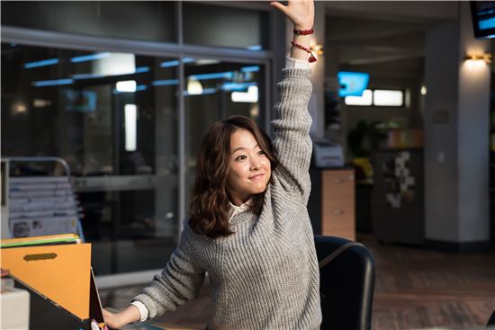 영혼탈곡기 부장도 사고뭉치 수습기자도...마음 들여다보니 異口同聲 