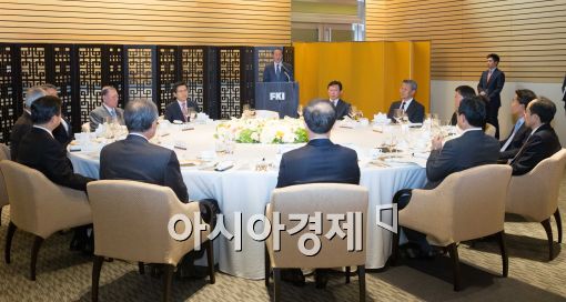[포토]전경련 회장단-황교안 국무총리와 만찬