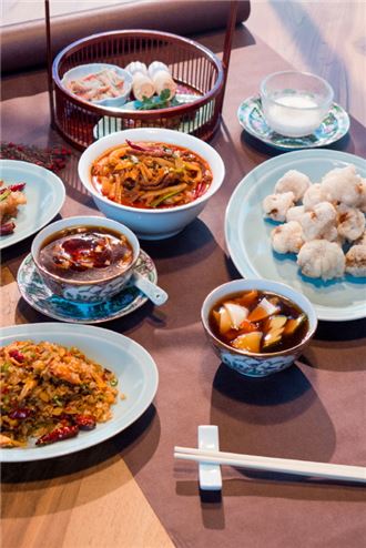 30년대 상하이부터 60년대 명동까지…음식으로 떠나는 시간여행