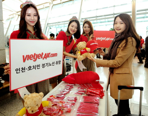 비엣젯항공, 인천-호치민 주7회 취항 기념해 출국장 내 수속 카운터에서 이벤트 진행