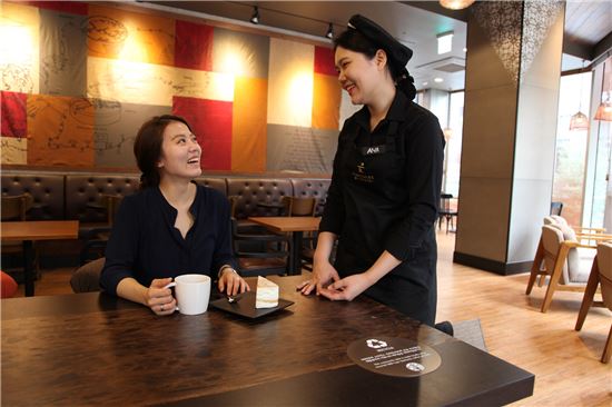 스타벅스, 국내 최초 커피 찌꺼기 자원 재활용한 커피 전문점 선봬
