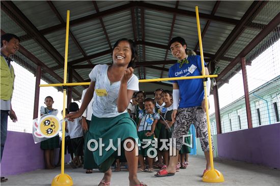 카카오, 미얀마 지구촌희망학교 찾아 봉사활동 펼쳐