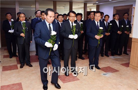 [YS서거]순창군 고 김영삼 전 대통령 분향소 발길 이어져