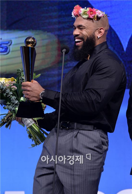[포토]테임즈, 'MVP 수상 정말 기뻐요'