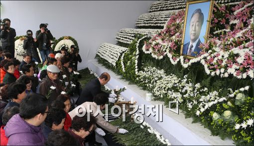 [포토]헌화하는 시민들