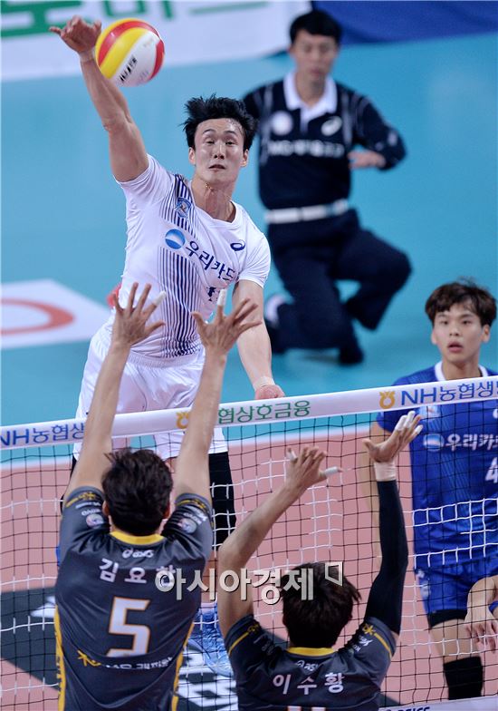 [포토]최홍석, '강스파이크 간다'