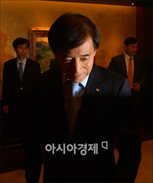 [포토]이주열 총재, 경제동향간담회 참석