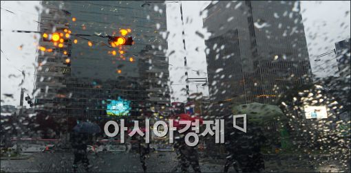 [포토]비 내리는 도심