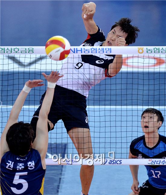 [포토]박주영, '상대 실수는 놓치지 않아!