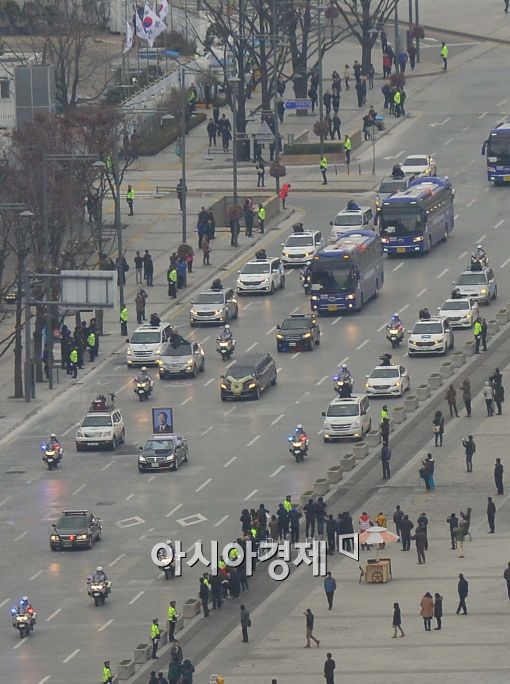 [포토]영결식장으로 향하는 故 김영삼 전 대통령 운구행렬 